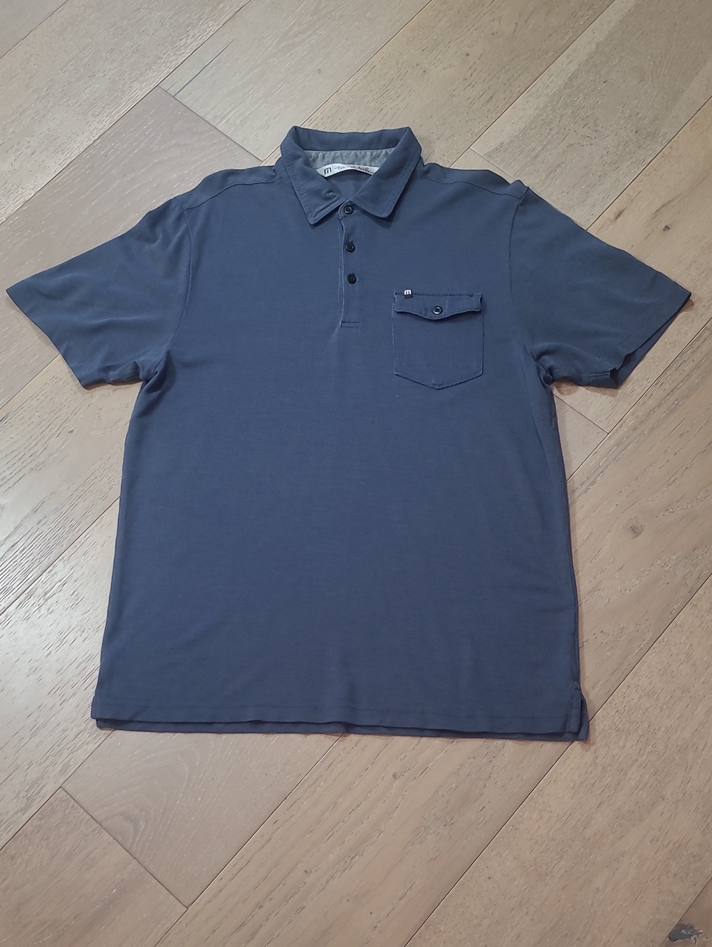 Travis Mathew Polo Shirt Men's sz M Blue Short Sleeve Golf Performance Polo